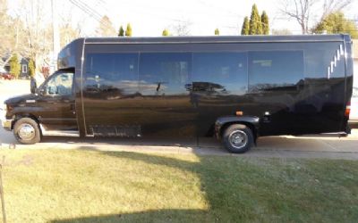 2015 Ford Ecoline E450 Commercial Cutaway Limo BUS