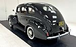 1939 85 Deluxe Fordor Sedan Thumbnail 3