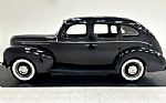 1939 85 Deluxe Fordor Sedan Thumbnail 2