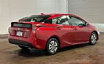 2017 Prius Thumbnail 4