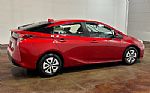 2017 Prius Thumbnail 26