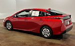 2017 Prius Thumbnail 32