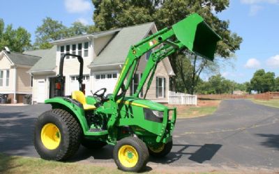 2017 John Deere 4052M 