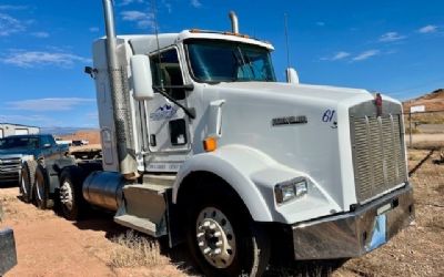 2014 Kenworth T800 Sleeper 