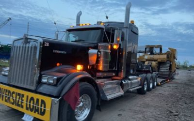 2022 Kenworth W900 