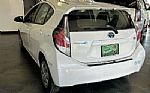 2015 Prius c Thumbnail 4