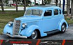 1935 Ford Model 48 Trunkback Fordor Stre