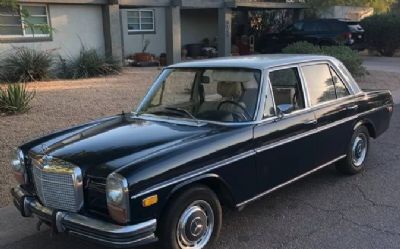1972 Mercedes-Benz 250 