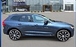2025 XC60 Thumbnail 3
