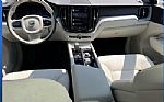 2025 XC60 Thumbnail 12