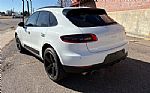 2017 Macan Thumbnail 4