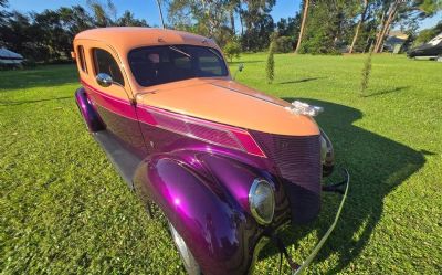 1937 Ford Sedan Humpback 