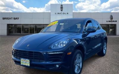 Photo of a 2015 Porsche Macan SUV for sale