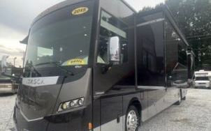 Photo of a 2015 Winnebago Itasca Horizon 40R for sale