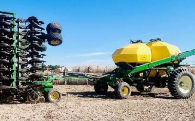 Photo of a 2007 John Deere 1890 Air Seeder for sale