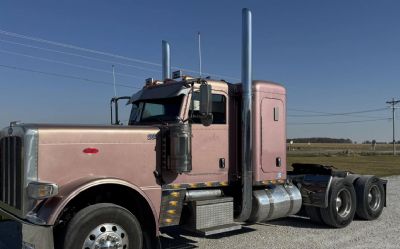 Photo of a 2013 Peterbilt 389 Sleeper Semi Truck for sale
