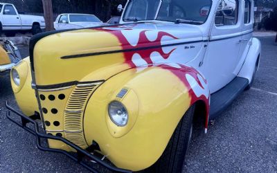 1940 Ford Deluxe Custom Deluxe Sedan