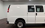 2017 Savana 2500 Thumbnail 36