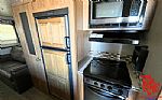 2017 Rockwood Signature 8289WS Thumbnail 12