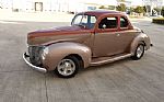 1940 Deluxe Thumbnail 2