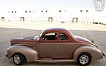 1940 Deluxe Thumbnail 3