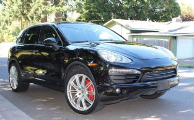 2014 Porsche Cayenne Platinum Edition 