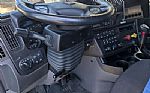 2023 LT Thumbnail 10