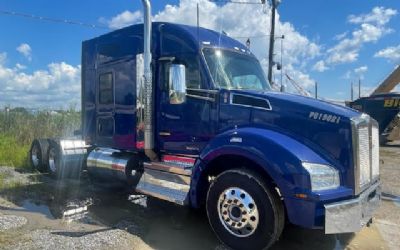 Photo of a 2019 Kenworth T880 Conventional Sleeper Semi for sale