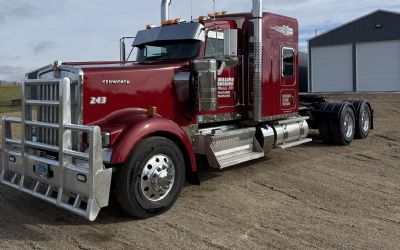 Photo of a 2025 Kenworth W900 Sleeper Semi Truck for sale