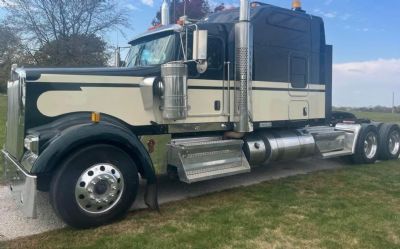 Photo of a 2017 Kenworth W900 Sleeper Semi Truck for sale