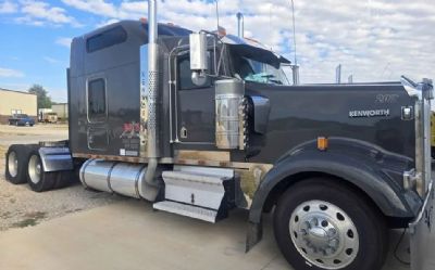 Photo of a 1999 Kenworth W900L Conventional Sleeper Semi for sale