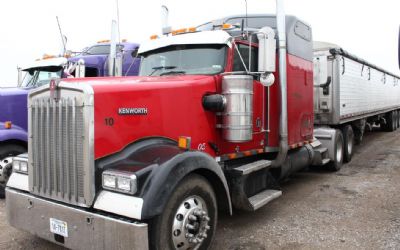 Photo of a 2007 Kenworth W900L for sale