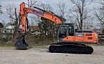 2019 XE210U Thumbnail 2