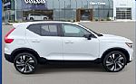 2026 XC40 Thumbnail 3
