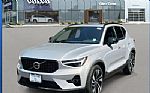 2025 XC40 Thumbnail 2