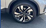 2025 XC40 Thumbnail 6