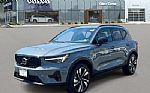 2023 XC40 Thumbnail 2
