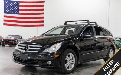 Photo of a 2008 Mercedes-Benz R350 4MATIC for sale