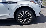 2023 Navigator L Thumbnail 5