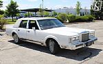 1988 Town Car Signature Thumbnail 19