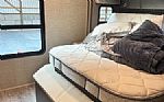 2023 Seneca 37L. Thumbnail 5