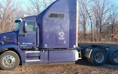 Photo of a 2015 Mack Pinnacle Sleeper Trucks for sale