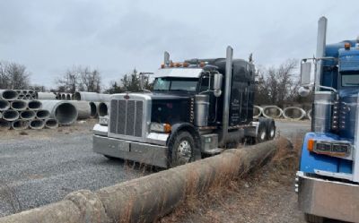 Photo of a 2006 Peterbilt 379 Sleeper Trucks for sale