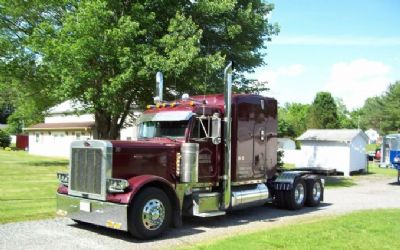Photo of a 1998 Peterbilt 379 Exhd Sleeper Trucks for sale