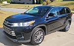 2019 Highlander XLE Thumbnail 4