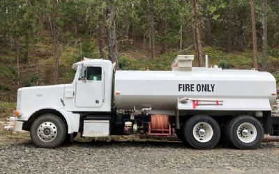 Photo of a 1995 Peterbilt Water Truck for sale