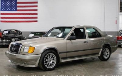 Photo of a 1986 Mercedes-Benz 230E for sale