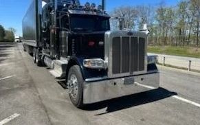 Photo of a 2024 Peterbilt 389 Sleeper Semi Truck for sale
