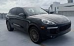 2017 Cayenne Platinum Edition Thumbnail 2