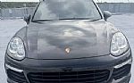 2017 Cayenne Platinum Edition Thumbnail 3